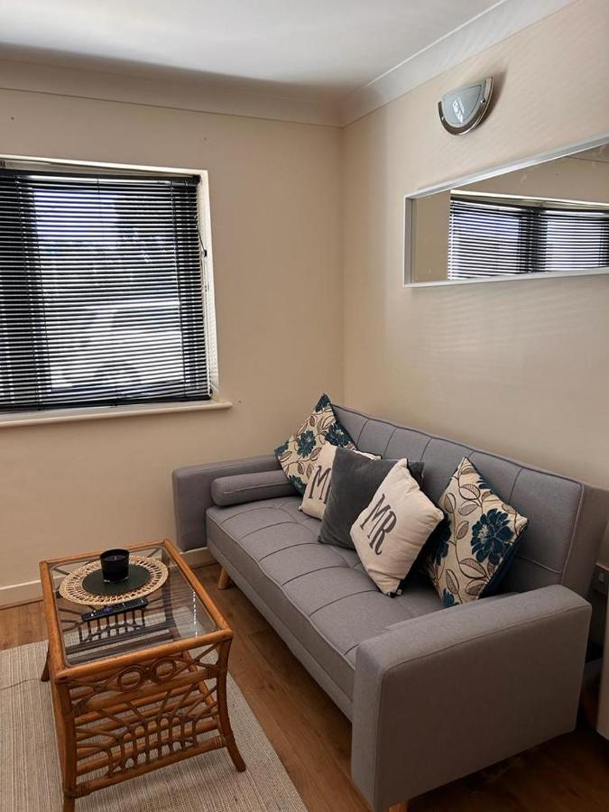 Sea Breeze Apartments Porthcawl - Ground Floor Nottage Kültér fotó